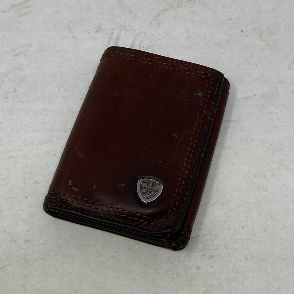 Ariat Mens Brown Distressed Leather Trifold Wallet with Shield Logo and ID
